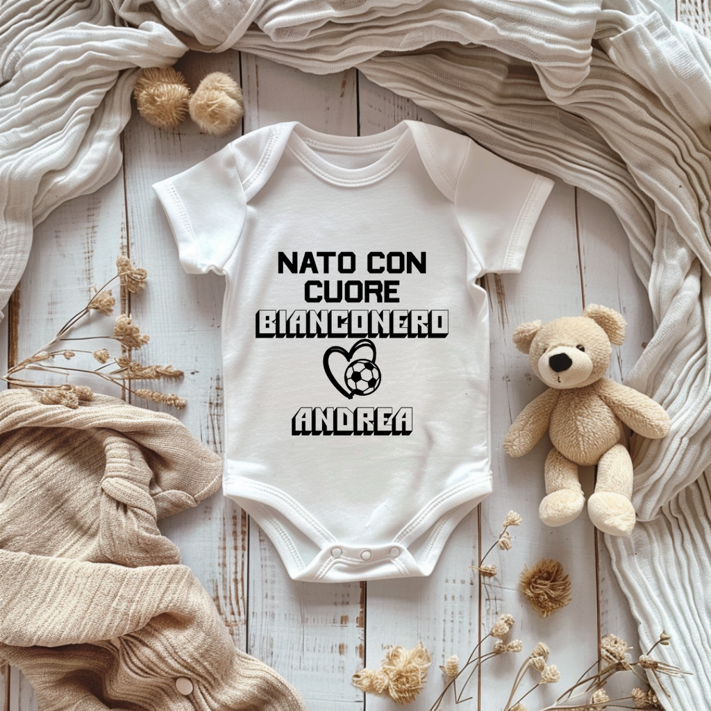 Body Neonato Juventus “Nato con Cuore Bianconero” – Personalizzato con Nome