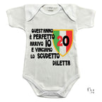 Body Scudetto Milan Campione d’Italia Personalizzato con Nome, Body per Neonati Rossoneri