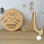 Targa Porta Bracciali Nascita In Legno Personalizzata - Mani Mamma E Neonato, Base Inclusa