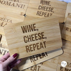 Tagliere in Bambù Wine Cheese Repeat, Frase Incisa Divertente, Charcuterie Board