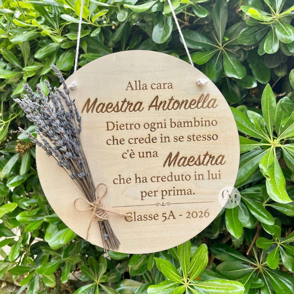 Regalo Maestra Personalizzato in Legno con Nome – Targa Fine Anno con Fiori di Lavanda Essiccati