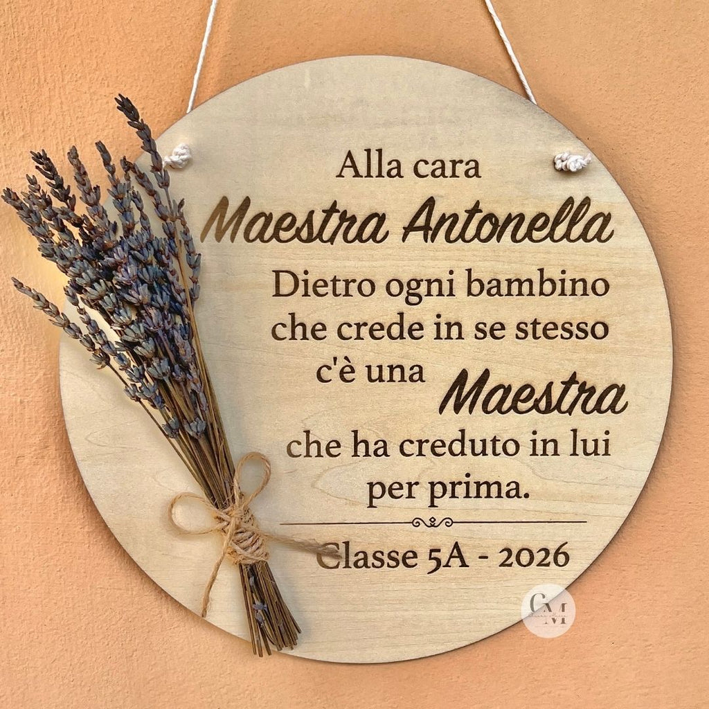Regalo Maestra Personalizzato in Legno con Nome – Targa Fine Anno con Fiori di Lavanda Essiccati