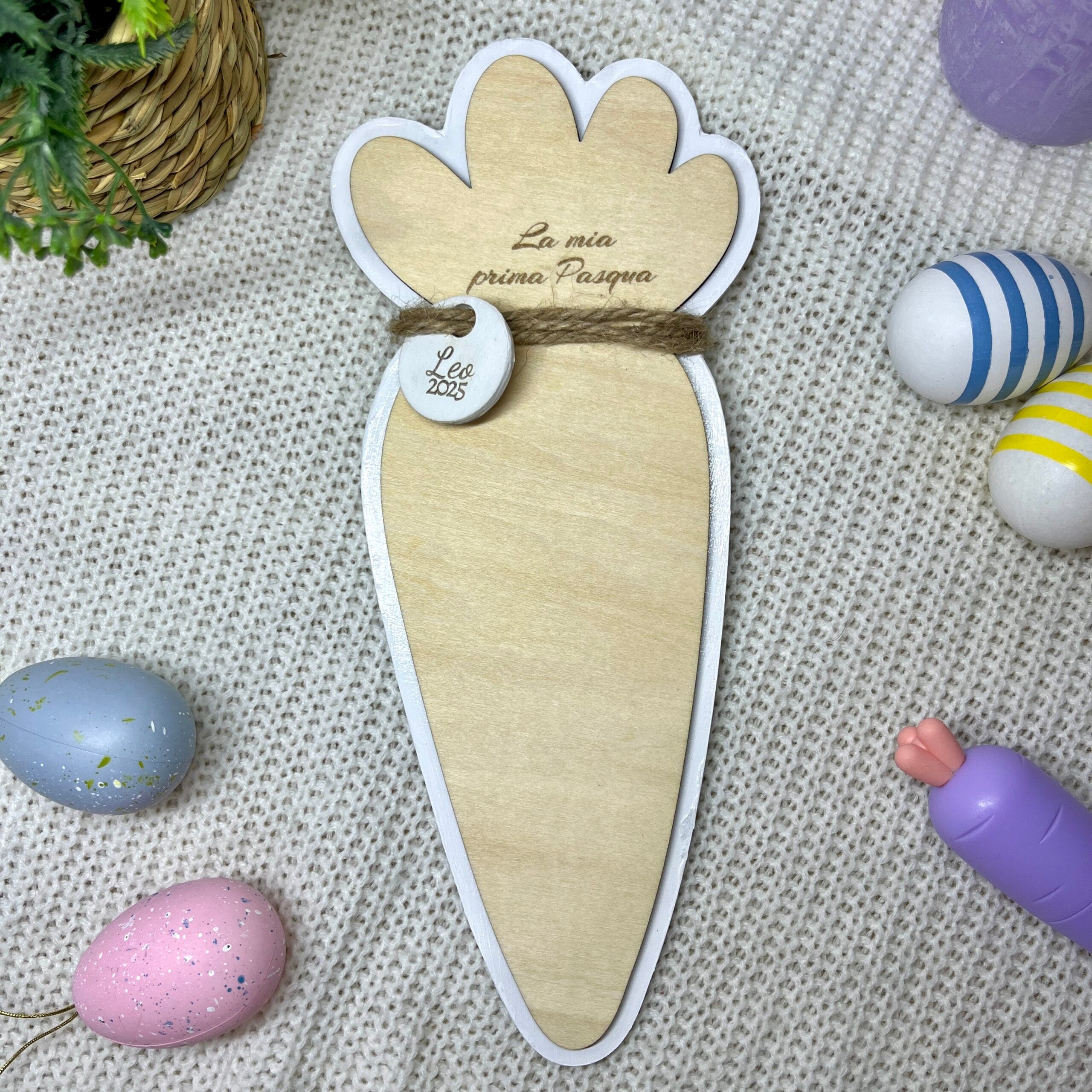Carota Targa In Legno Impronta Prima Pasqua, Personalizzabile Con Nome