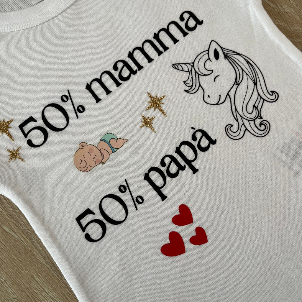 Body Neonato 50% Mamma 50% Papà  – Fantasie Diverse - Perfetto per Nascita, Baby Shower o Battesimo