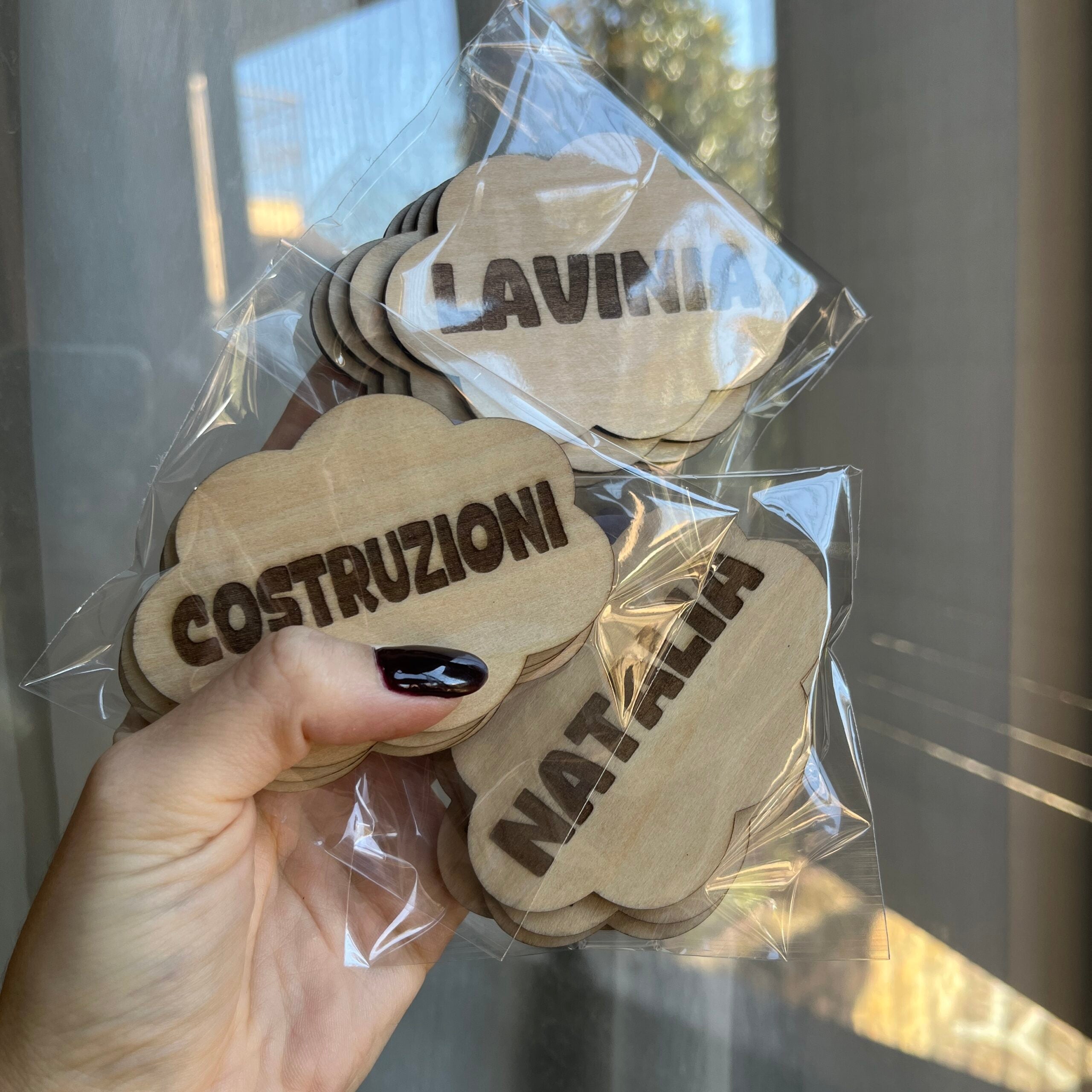 Etichette in Legno Personalizzate Per I Giochi Dei Bambini – Set da 6 o 12 con biadesivo