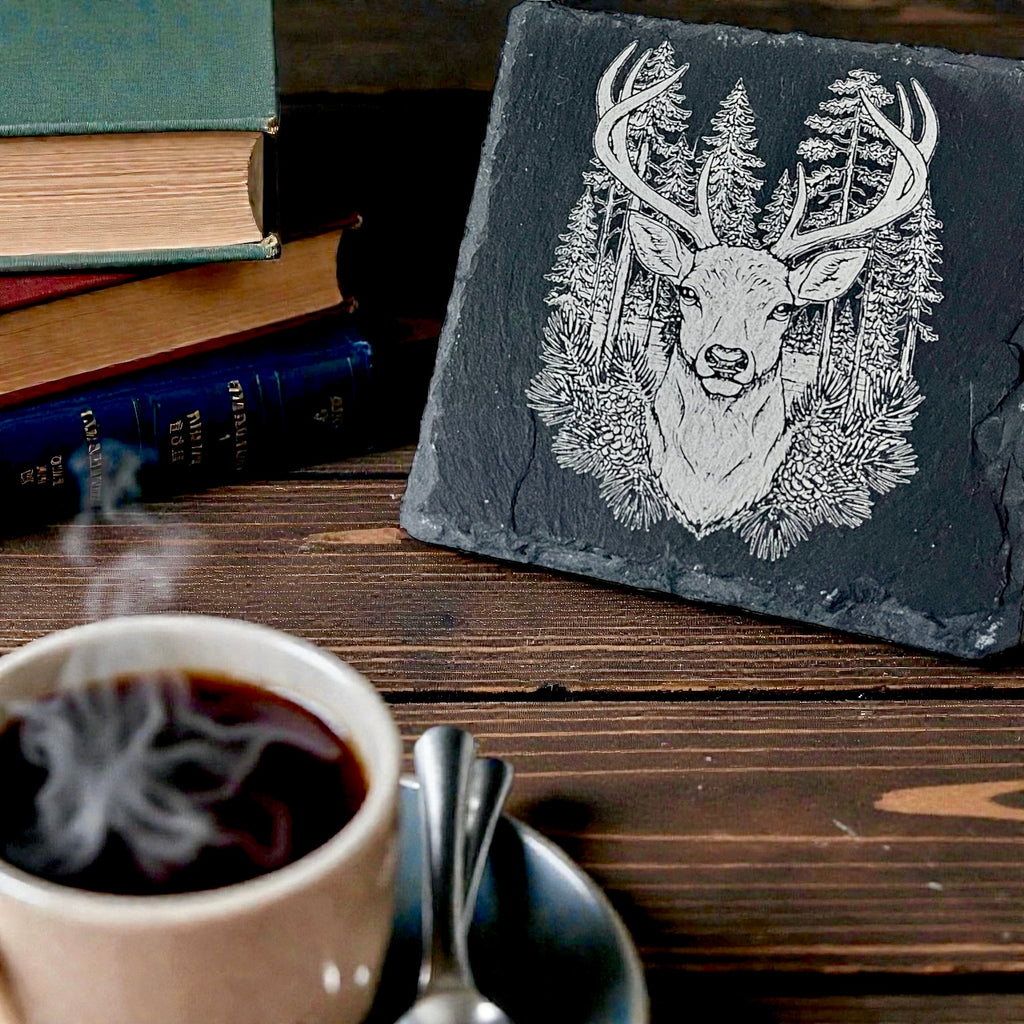 Sottobicchiere Quadrato in Ardesia Nera con Cervo Inciso