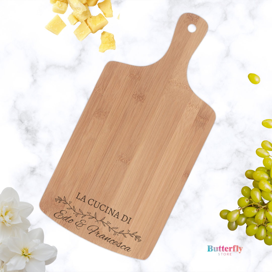 Tagliere in Bambù Personalizzato con Nomi - "La Cucina di..."