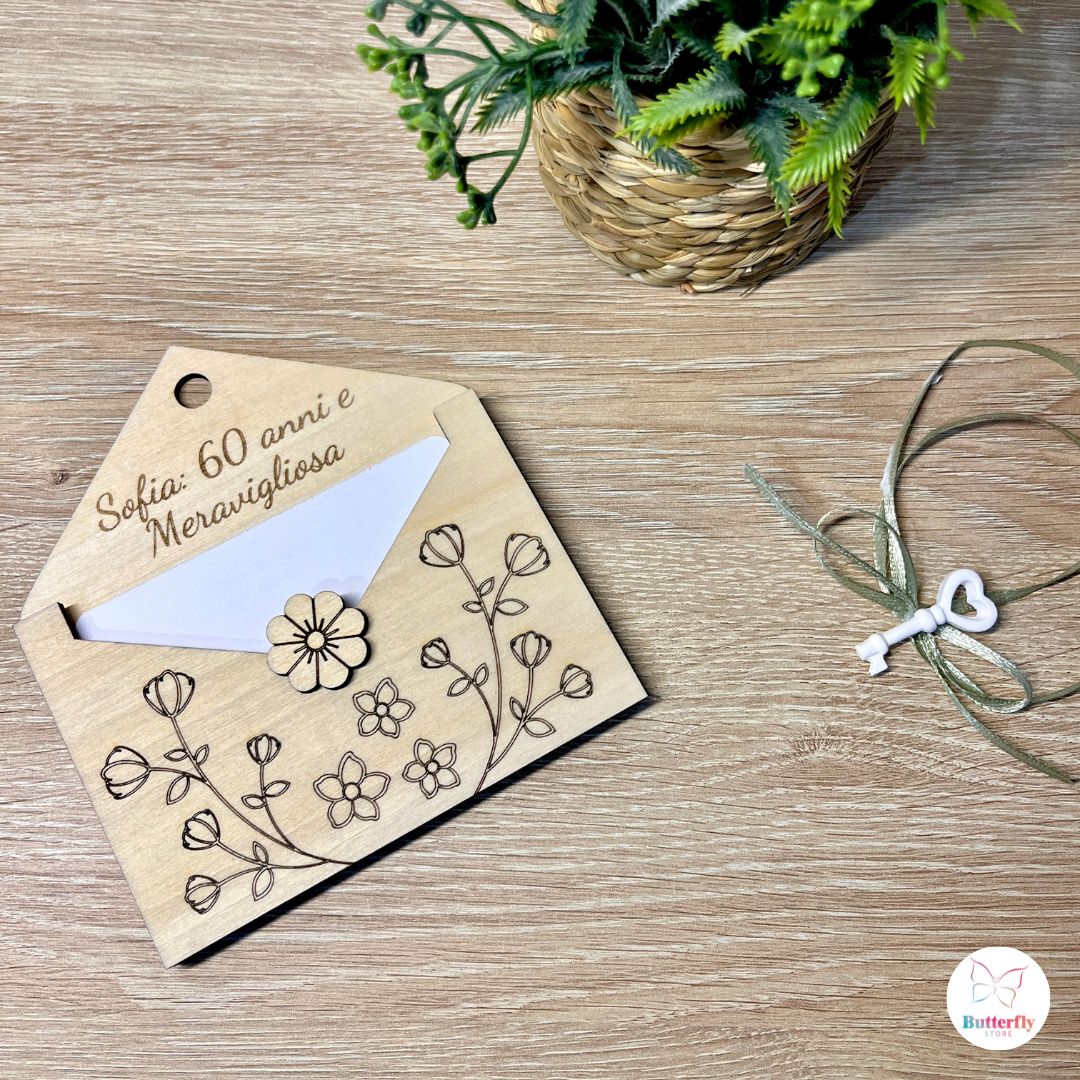 Busta Porta Buono Regalo in Legno Personalizzata – Idea Regalo per Nascita, Maestre, Battesimo, Compleanni...