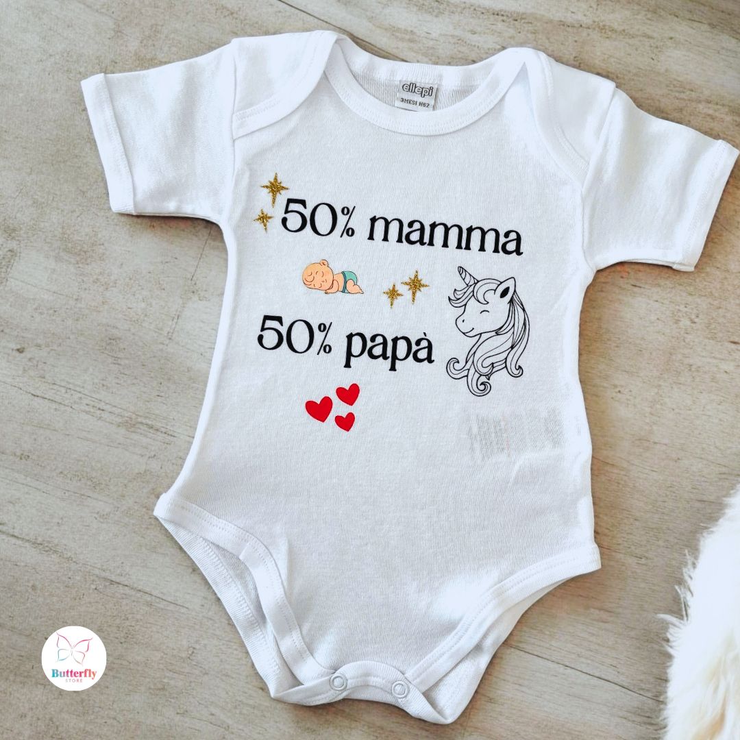 Body Neonato 50% Mamma 50% Papà  – Fantasie Diverse - Perfetto per Nascita, Baby Shower o Battesimo