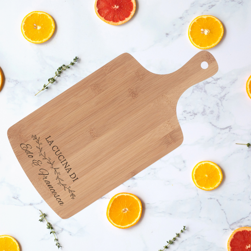 Tagliere in Bambù Personalizzato con Nomi - "La Cucina di..."